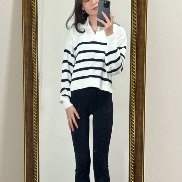 HOLLISTER | White and Navy Striped Easy Polo Collar Sweater - Picture 8 of 11